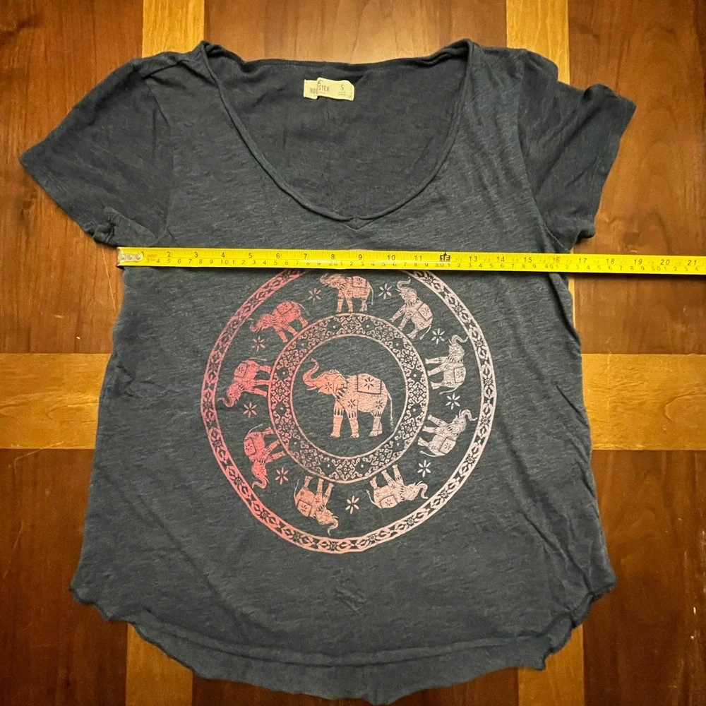Hollister Navy Blue Elephant Mandela T Shirt Size Small